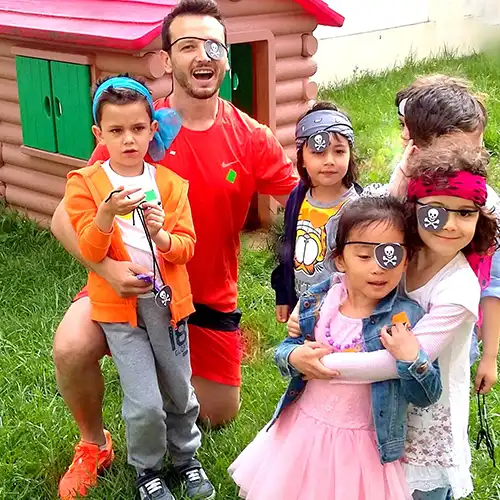 Jocuri şi activităţi în aer liber